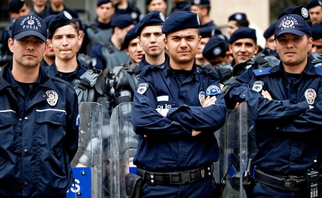 Afrin'de güvenlik polislerde...