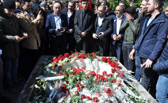 Muhsin Yazıcıoğlu, mezarı başında anıldı