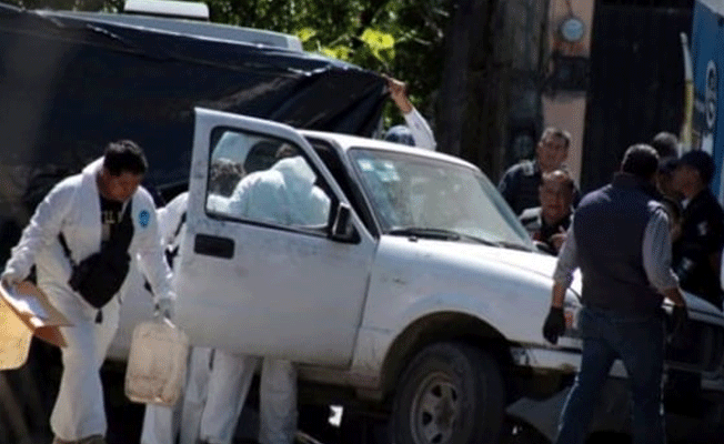 Meksika'da kamyonette 15 ceset!