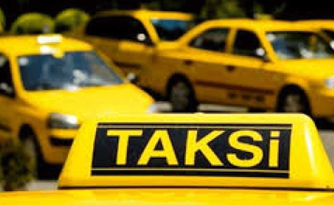 İBB'den taksilerin tepe lambalarının rengini değiştirme kararı