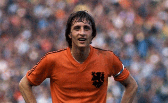 Cruyff’un son kramponları 30 bin Euro’ya satıldı