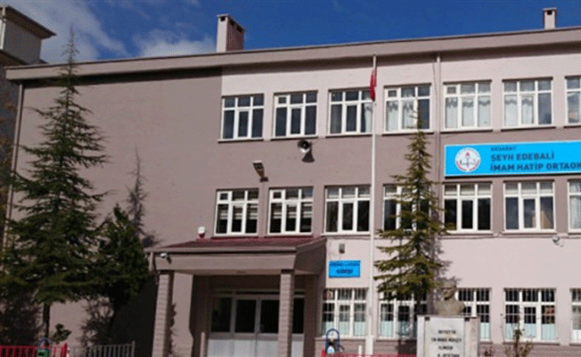 Ortaokul bahçesine mescit inşası