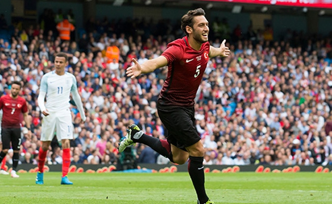 Hakan Çalhanoğlu'ndan flaş milli takım itirafı!