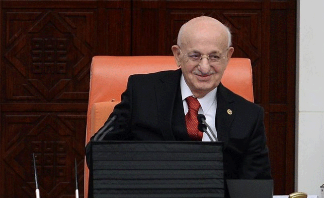 Sanatçılar TBMM Başkanı'nın istifaya davet ediyor