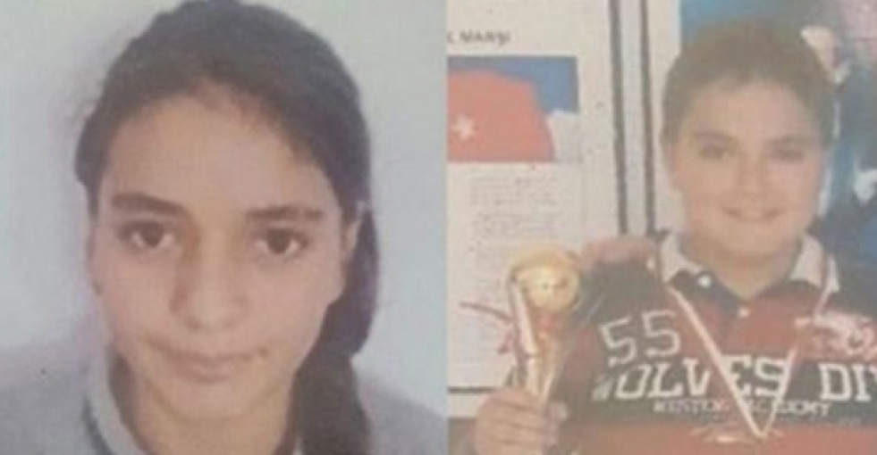 Babasının silahıyla ablasını kendisini öldürdü