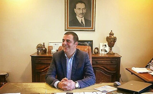 CHP'li Çapan, Facebook'ta anket furyası başlattı