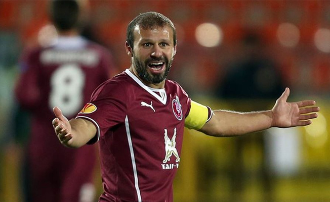 Efsane futbola veda etti...