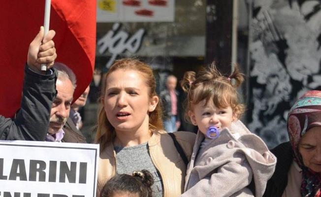 Haklarını almak isteyen yurttaşların eylemine ana kucağından tam destek
