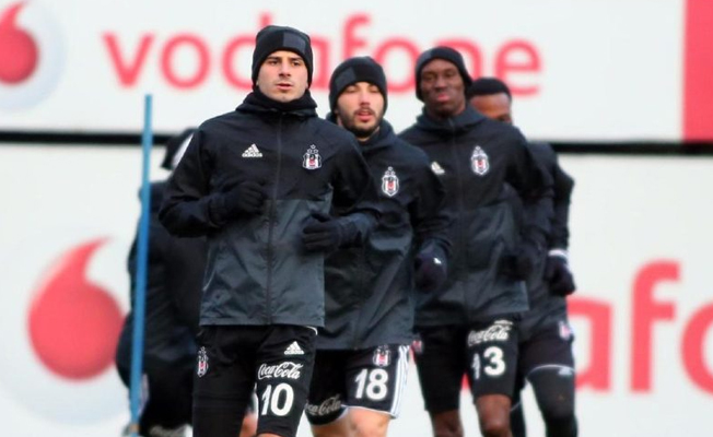 Beşiktaş’ta orta saha sarardı