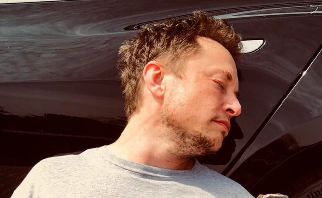 Elon Musk: Tesla iflas etti