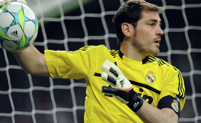 Casillas, kariyerinin 1000. resmi maçına çıktı