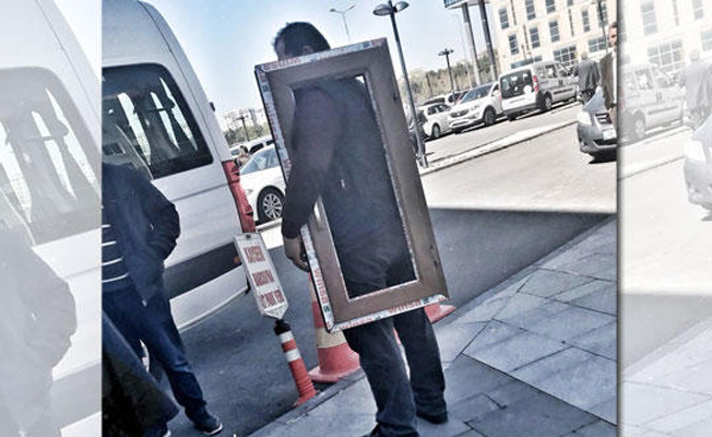 İlginç olay! Bakın duruşmaya nasıl geldi