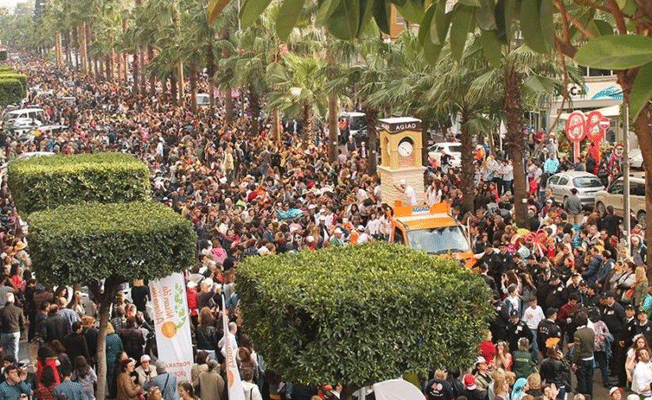 Adana'da rekorlar kitabına girecek karnaval coşkusu