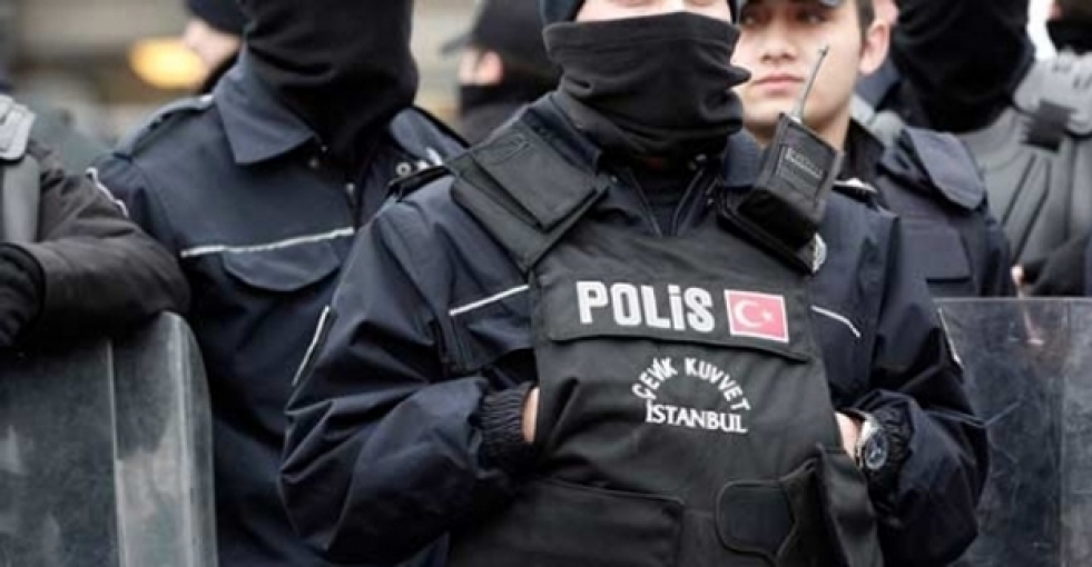 'İşkenceci diye teşhir ettiğim polis tarafından darp edildim!'