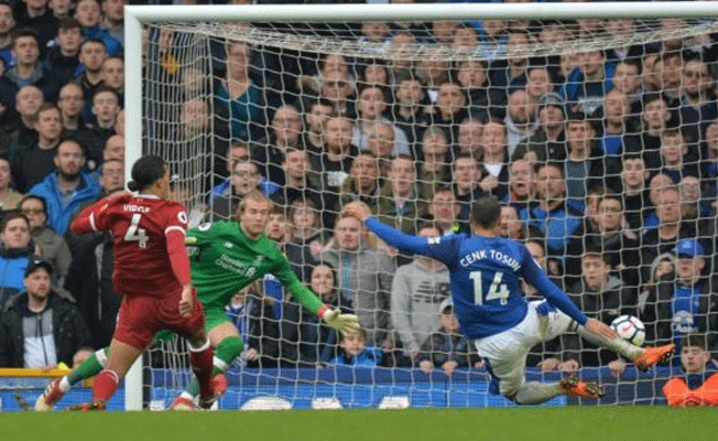 Cenk Tosun bir ilki yaşadı