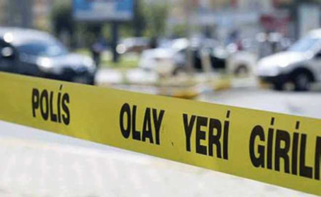 Eşini ve 2 üvey çocuğunu öldürdü