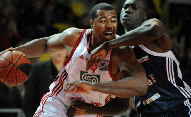 O ülkede 'İki metreden uzun yabancı basketbolcu oynayamaz' kararı