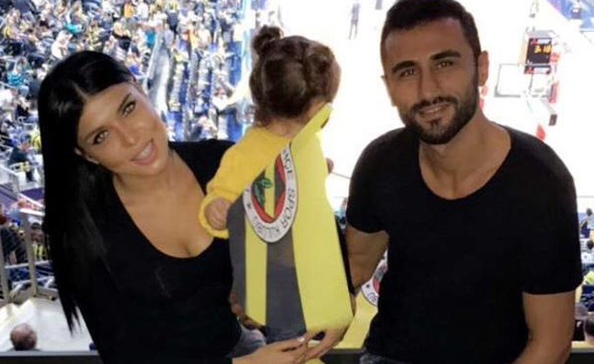 Yıldız futbolcunun eşinden olay yaratan paylaşım!