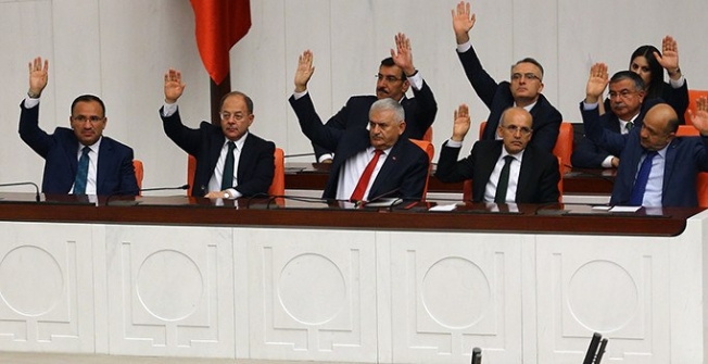 ‘CHP bir şeyler yapmak için kavga veriyor ama nafile…’