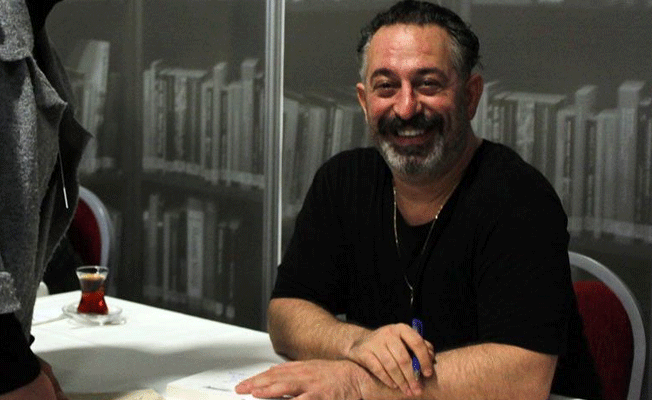 Cem Yılmaz yeni filminin müjdesini verdi