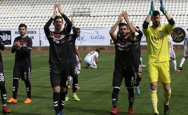 Grandmedical Manisaspor, hurda eşyaları satıyor