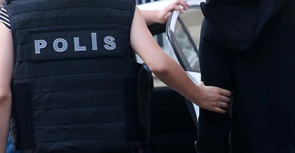 Erzurum'da 16 öğretmen tutuklandı