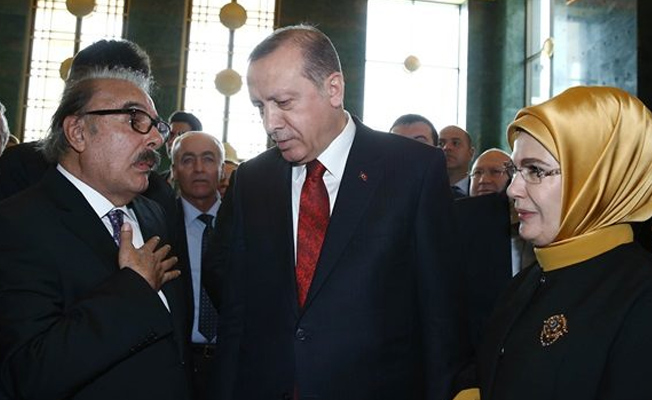 Ferdi Tayfur, Erdoğan'dan övgüyle bahsetti: Gülümsemesi yeter bize