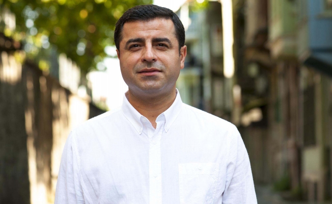 Sabah yazarı Övür: Demirtaş yeni parti mi kuruyor?