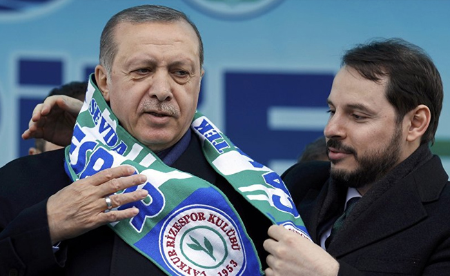 Berat Albayrak: Mehmetçiğimiz cephede, teşkilatımız da seçim savaşına hazırlanıyor