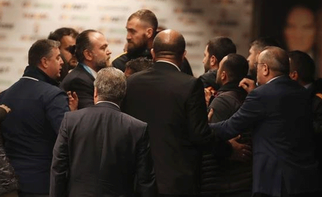 Galatasaray Başakşehir maçının devre arası yüksek tansiyon! Hasan Şaş…