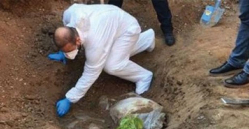 Eski askerlik şube binasından 2 erkek cesedi çıktı