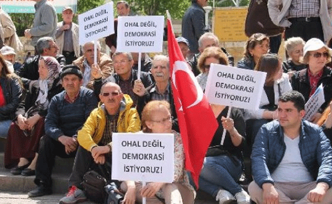 'OHAL, ekmeğinin peşindeki tütün üreticisine vurulan coptur'
