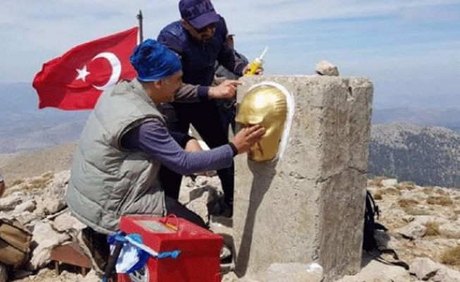 Akdağ'ın zirvesine Atatürk büstü