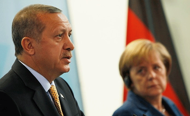 Erdoğan, Merkel ile görüştü