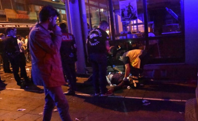 Kadıköy’de barlar sokağında silahlar patladı... Yaralılar var