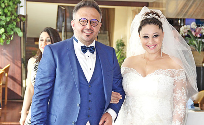 Apar topar evlendiler... Göbeğini gören 'hamile' dedi
