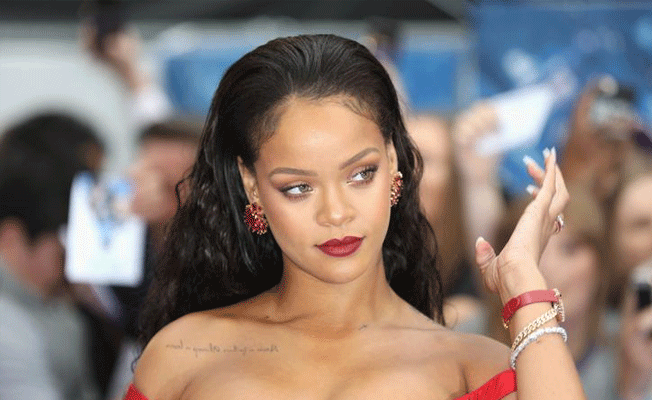 Rihanna’dan çok konuşulacak ‘çarşaflı’ paylaşım