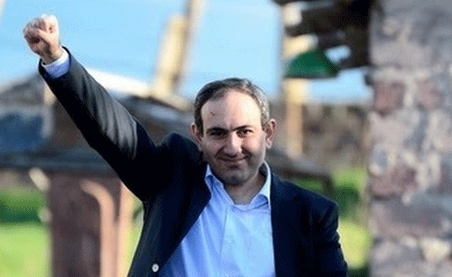 Ermenistan’da ‘kadife devrim’ komitesini kurdu