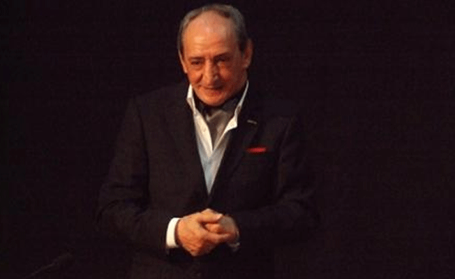 Ünlü şair hayatını kaybetti