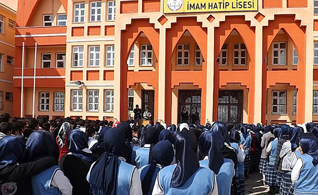 İmam hatiplileri deizme kaydırdığı iddia edilen sorulardan: Ya Hristiyanlar, ateistler haklıysa?