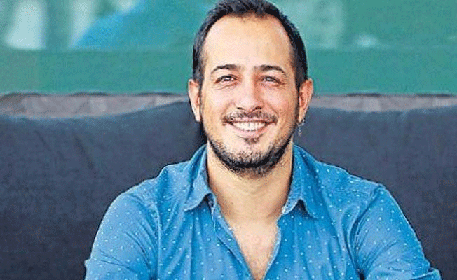 Sarp Apak’ın renkli imajı