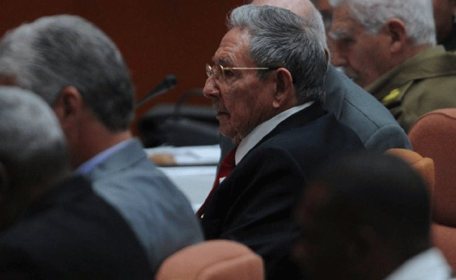 Küba meclisi devlet başkanlığı için Miguel Diaz-Canel'i tek aday olarak gösterdi