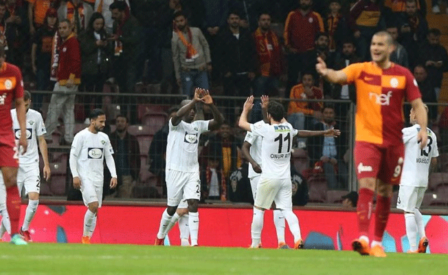 Galatasaray TM Akhisarspor: 0-2