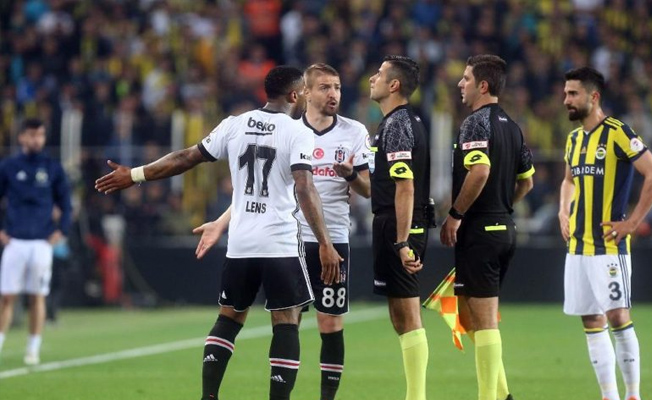 Fenerbahçe-Beşiktaş maçına damga vuran görüntü