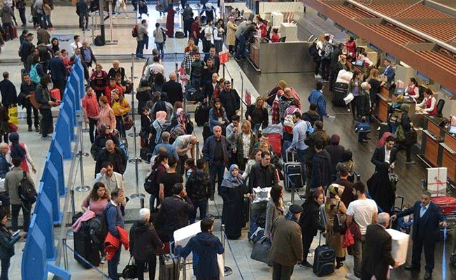 Sabiha Gökçen Havalimanı'ndan 'toplu taşıma araçlarını kullanın' uyarısı