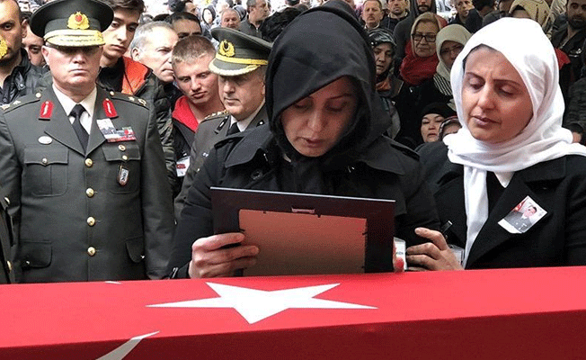 Afrin şehidi gözyaşlarıyla son yolculuğuna uğurlandı