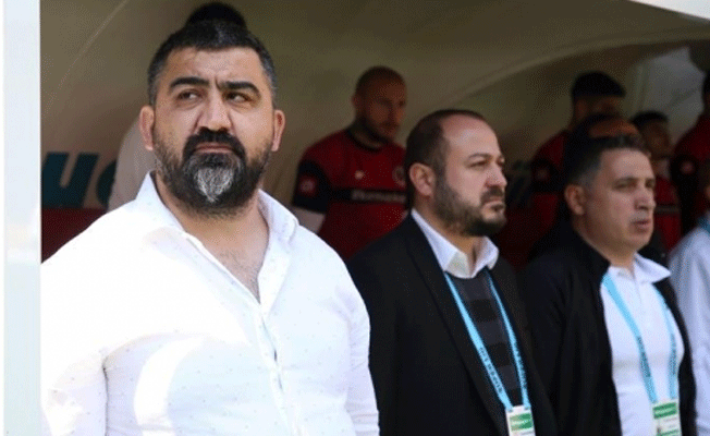 Ümit Özat Sokaktan 10 adam toplasak belki daha başka olurdu