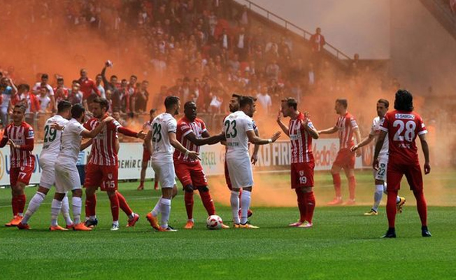 Samsunspor ateş hattından çıkamıyor