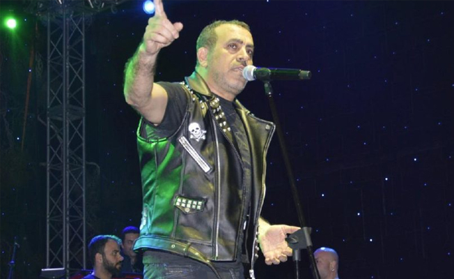 Yeleğini açık artırmayla satışa çıkardı