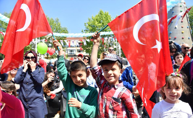 Maltepe'de Cumhuriyet sevdalısı Atatürkçü çocuklar yetişiyor